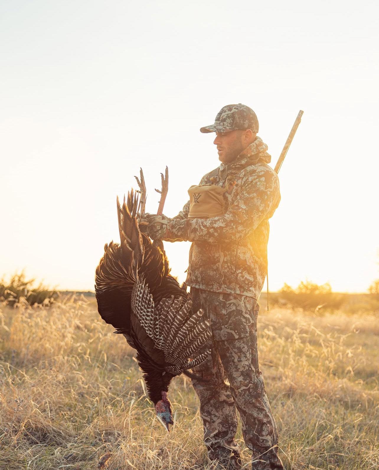 Shawn Luchtel — Whitetail Hunting Influencer & Blogger | Heartland Bowhunter Cinematographer