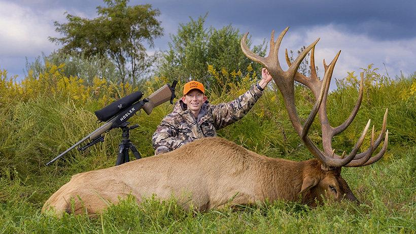 Teen hunter shoots record Virginia bull elk
