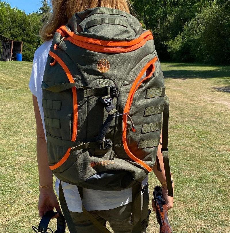 Sac à dos modulable beretta 35L de couleur vert est pensé et conçu pour répondre à vos besoins.