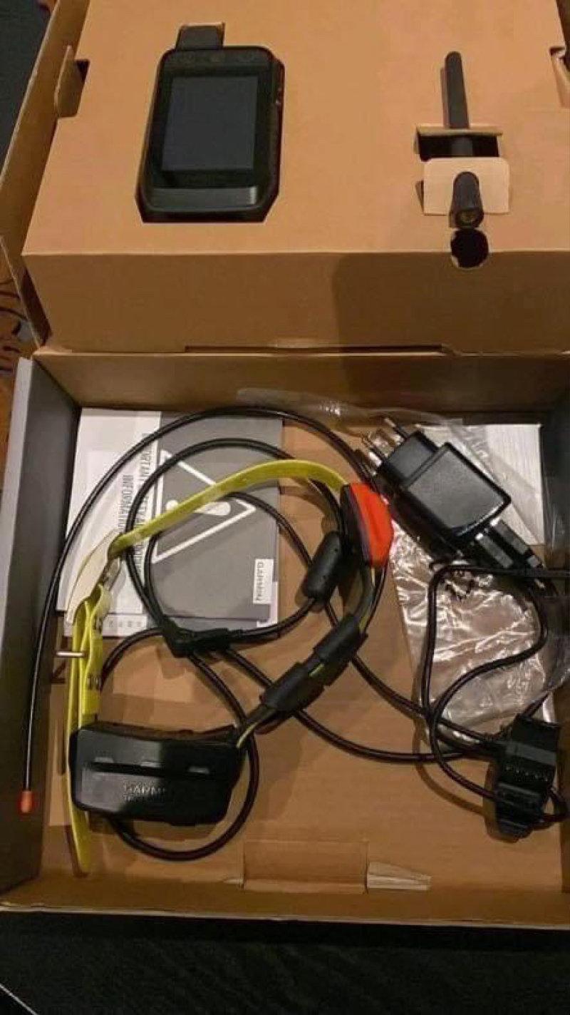 Colliers alpha 200 et tt15 livré avec tous ses accessoires y compris chargeurs , pochette et une carte MAP a 700€