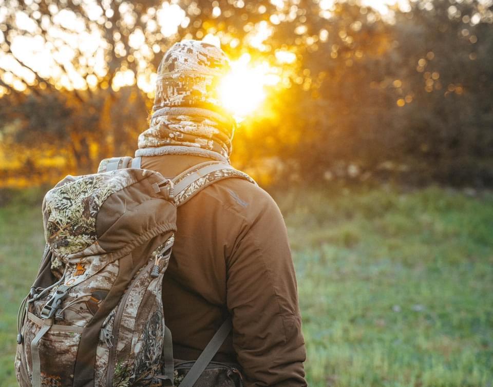 🇺🇸 Early wake-ups and late evenings is what roebuck hunting is all about.