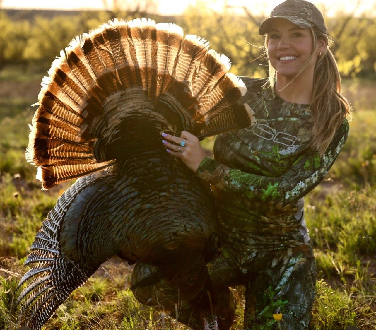 Allie Butler — hunting blogger and brand ambassador for women's hunting: trophies, style, weapons, and inspiration