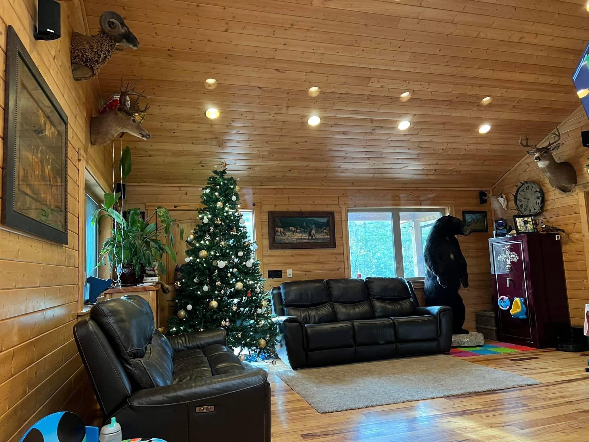 SPORTSMAN’S PARADISE!