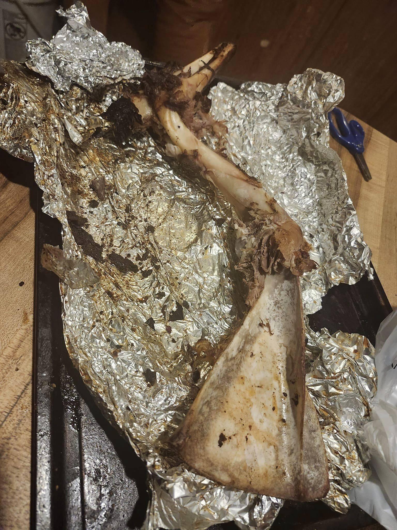 Smoked a deer shoulder then brown sugar wrapped in the oven at 400 for an hour 🔥 😋