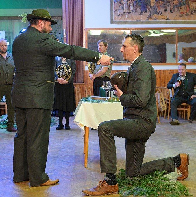 První ročník Pytlácké noci v sále Bušovické hospody uspořádaly Český svaz ochránců přírody v Rokycanech a Okresní myslivecký spolek Českomoravské myslivecké jednoty.