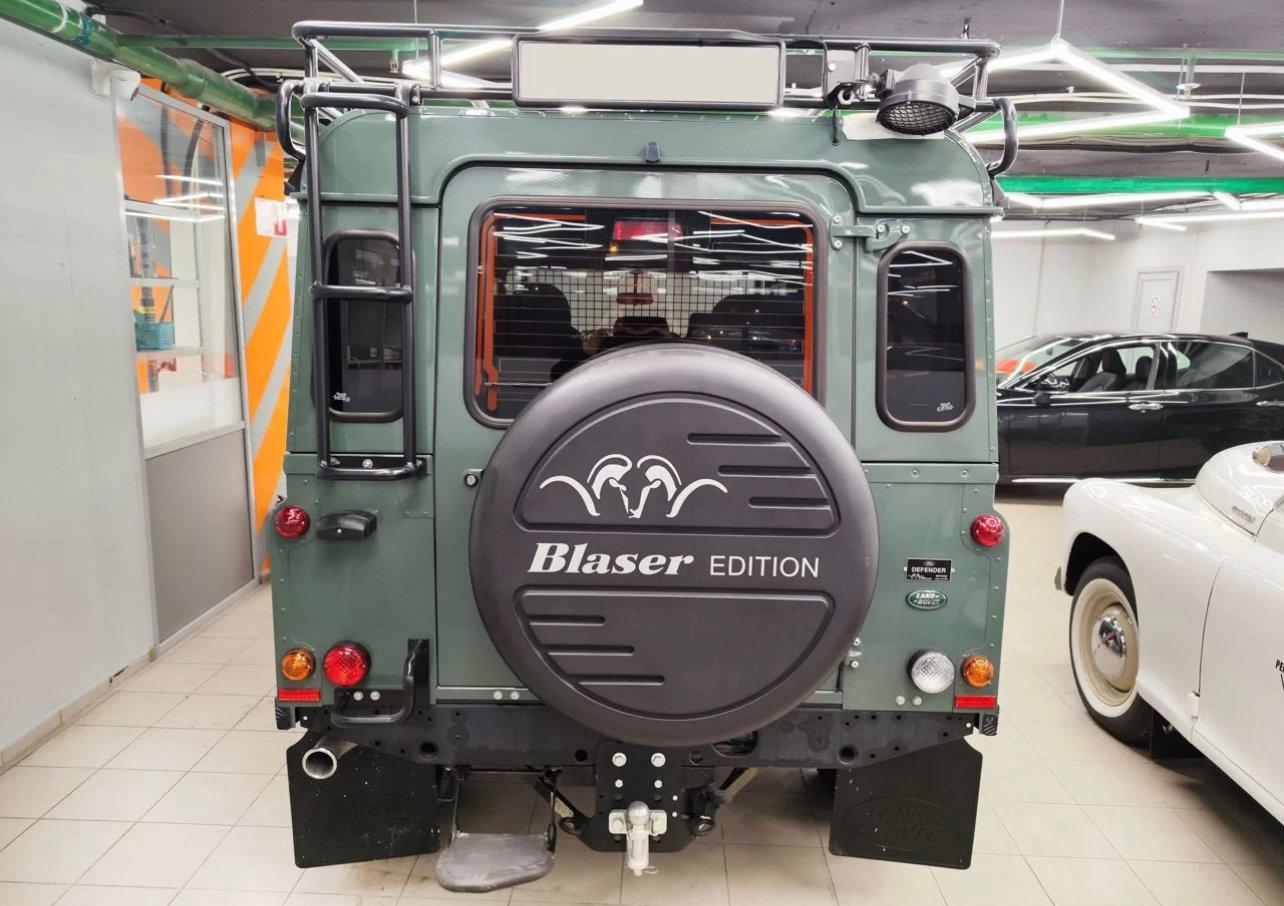 Оригинальная версия Land Rover Defender Blaser Edition, № 25 из 60