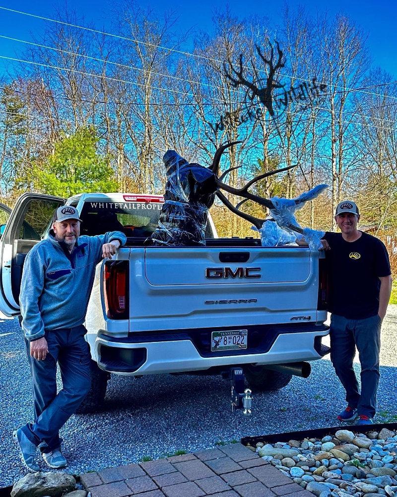 crew picking up some eye candy today and Mr Tim Burnette are stand up guys , if your looking for that next hunting farm or ranch these are your guys