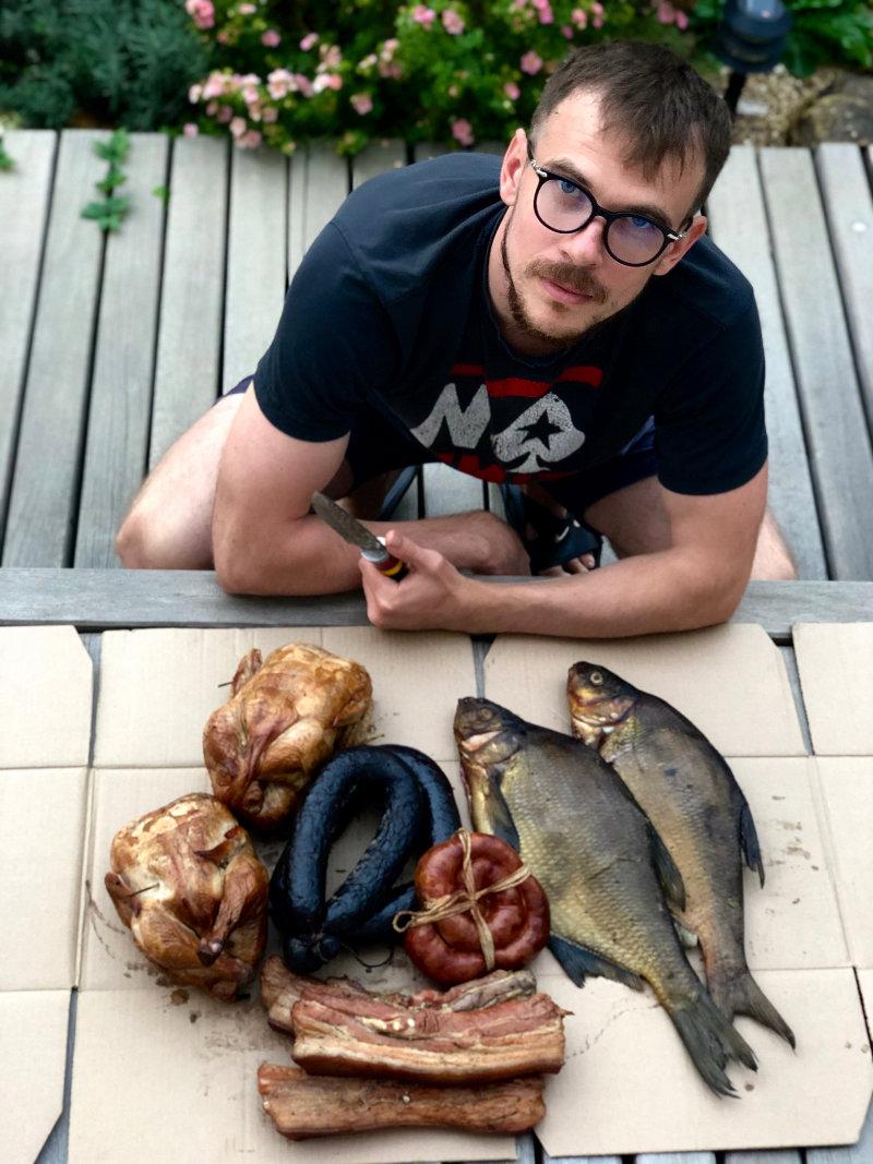 Копче́ние — это процесс тепловой обработки еды при помощи ароматизации, подрумянивания, приготовления или консервирования путём воздействия на неё дыма от горящего или тлеющего материала, чаще всего дерева.