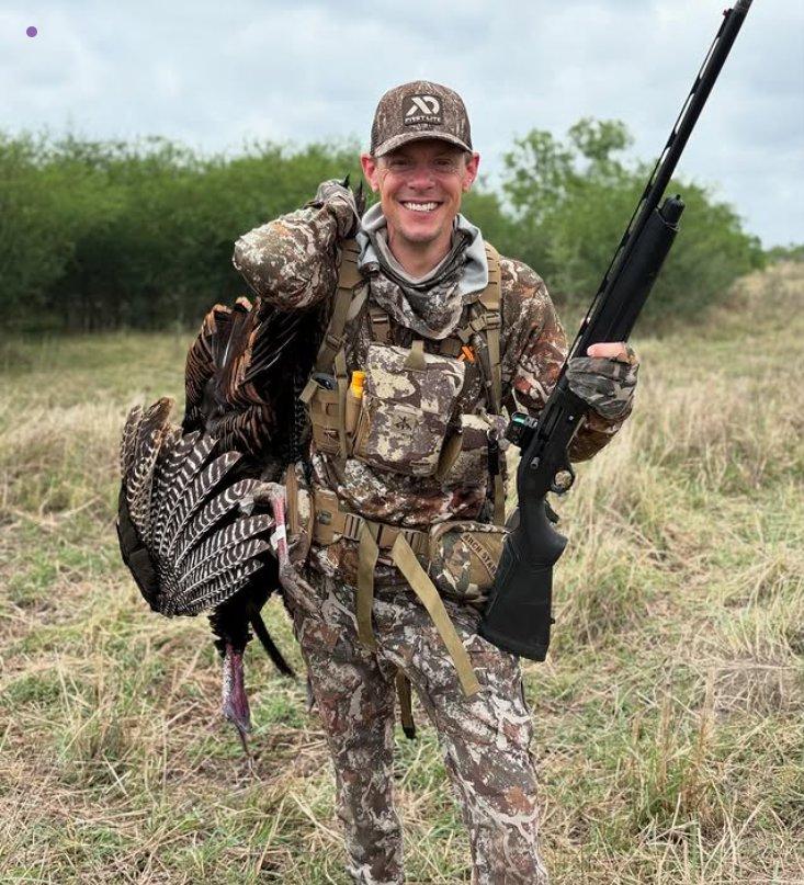 Steven Rinella — a symbol of modern hunting in the US: MeatEater, podcasts, books, and hunting philosophy