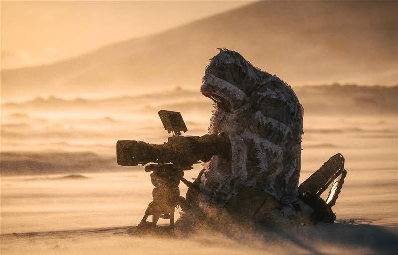 "Ever wondered what it takes to make an award-winning wildlife doc?"  Schmid Chris spills all in our latest article—diving into Unwavering, his most epic film yet 👀