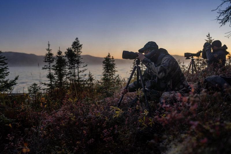 We don't usually think of moose hunting as the kind of hunting when we need to do a lot of glassing.