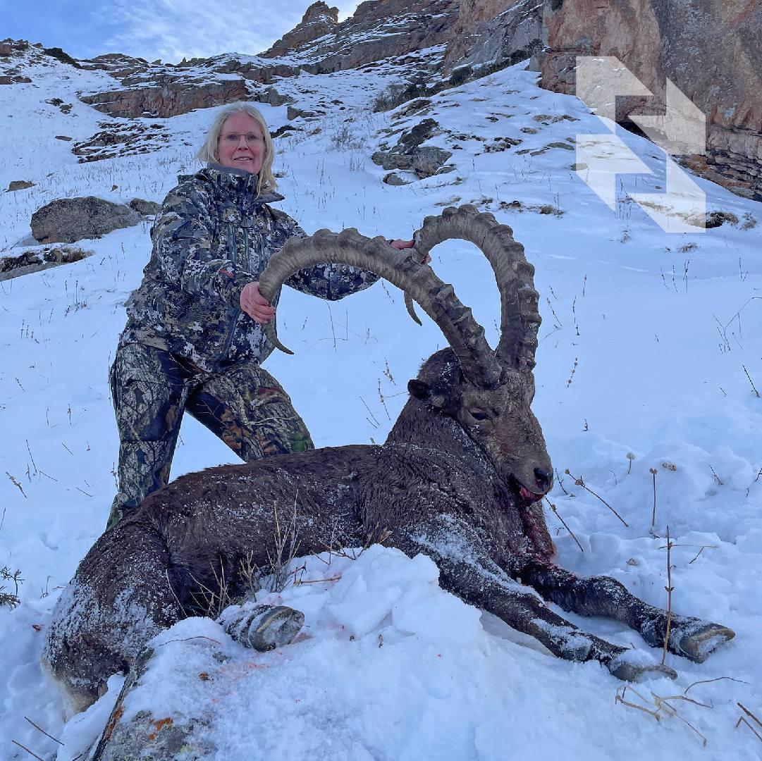 What motivates a woman to go hunting?