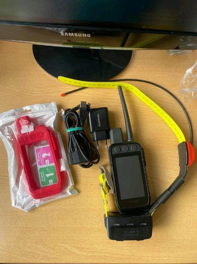 Colliers alpha 200 et tt15 livré avec tous ses accessoires y compris chargeurs , pochette et une carte MAP a 700€