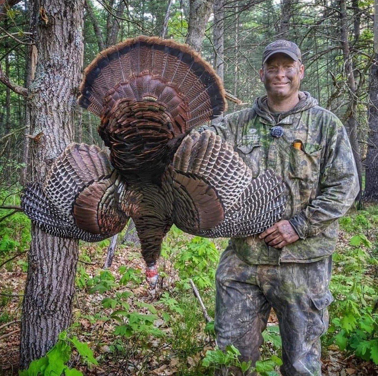 Shane Simpson — Public-Land Hunting Influencer & Blogger | The Callie Chronicles & Deer Tracking
