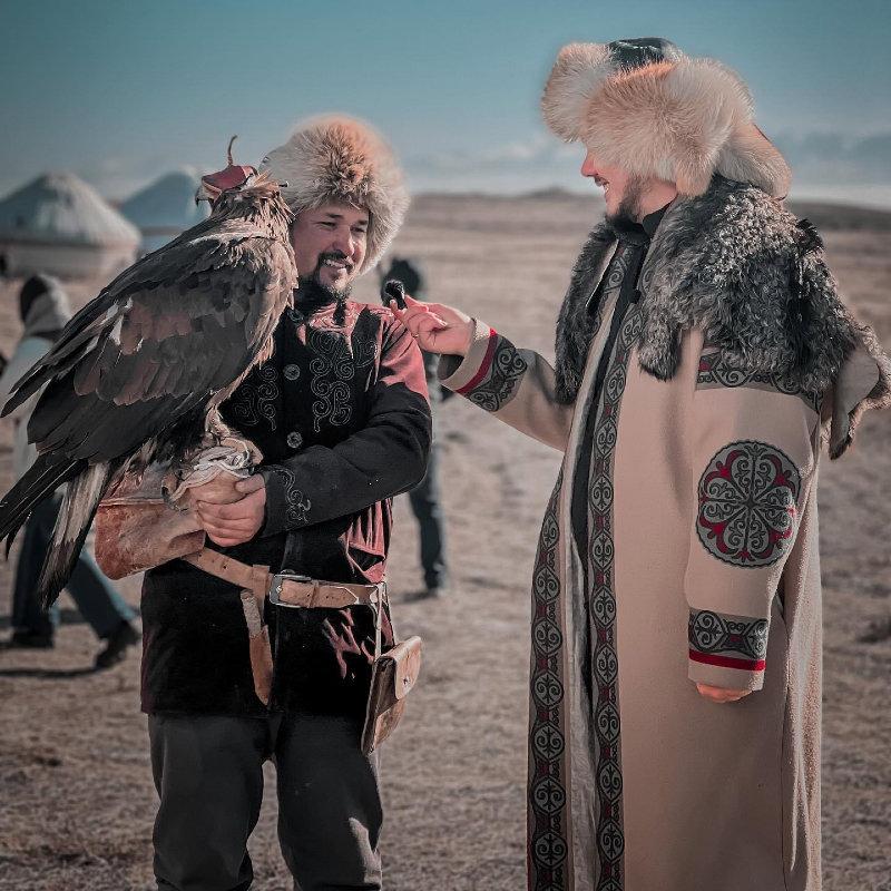 Турнир охоты с ловчими птицами.