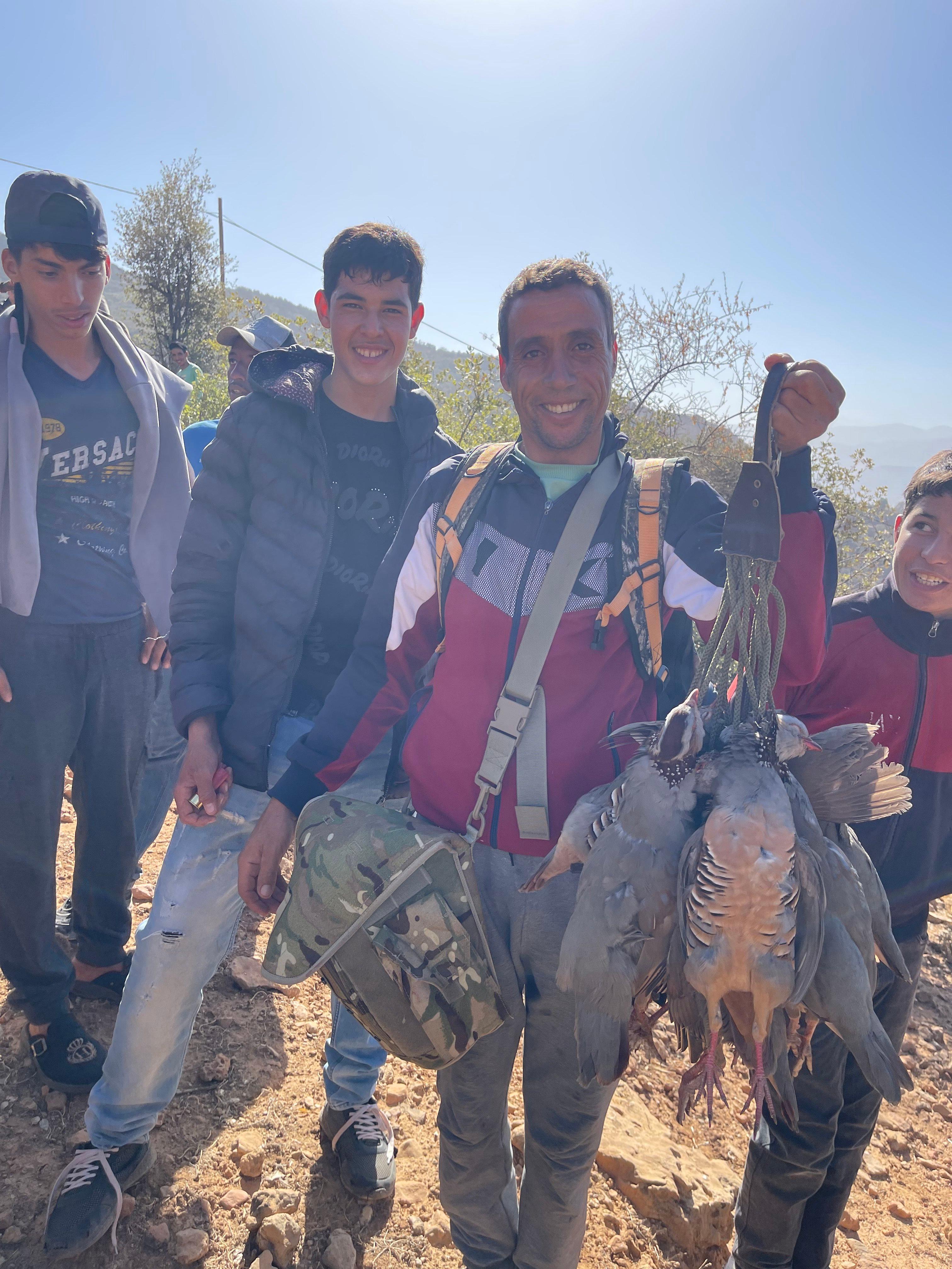 Chasse à la Perdrix Gambra au Maroc : Tradition, Technique et Territoires Sauvages