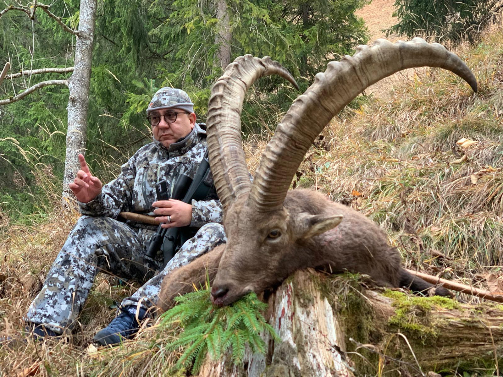 Die Jagd im Raum Leoben: Jagdmethoden, Merkmale, Jägerschaft, Wildtierpopulationen, Zeiträume, Vorschriften, Jagdverbände, Jagdgepflogenheiten, Details       