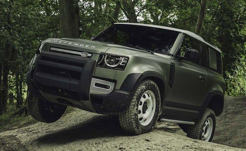 Defender er ikke kun en dygtig SUV, men også en stillegende.