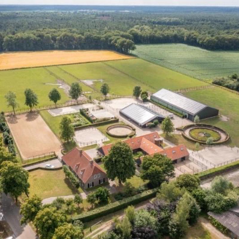 Beautiful riding facility 🏡🐎
