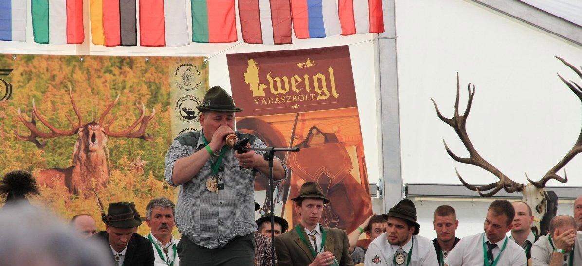 Вабильщик – от белорусского «вабіць», то есть привлекать.