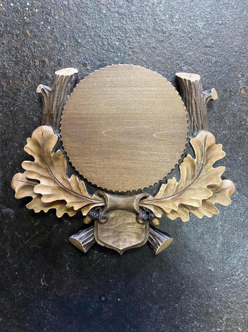 Ecussons trophées faits à la main pour sanglier.
