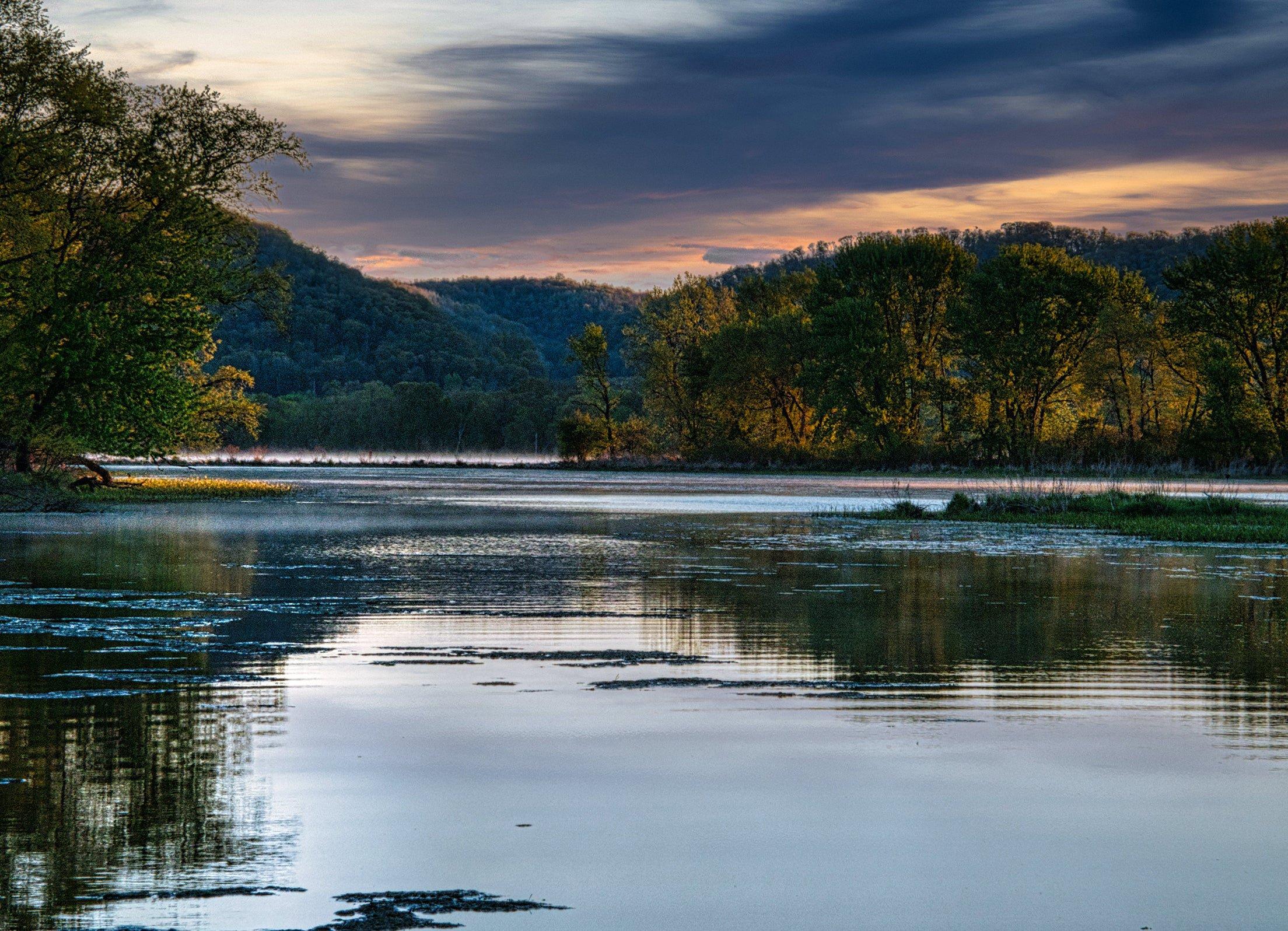 Mississippi Deer Management: Demographics, Associations and Clubs, Laws and Hunting Seasons.