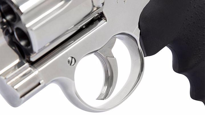 Hardware: Colt Anaconda