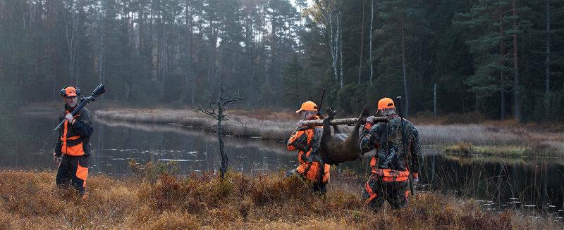 To be successful, hunters must be able to aim accurately and quickly under a wide variety of conditions.
