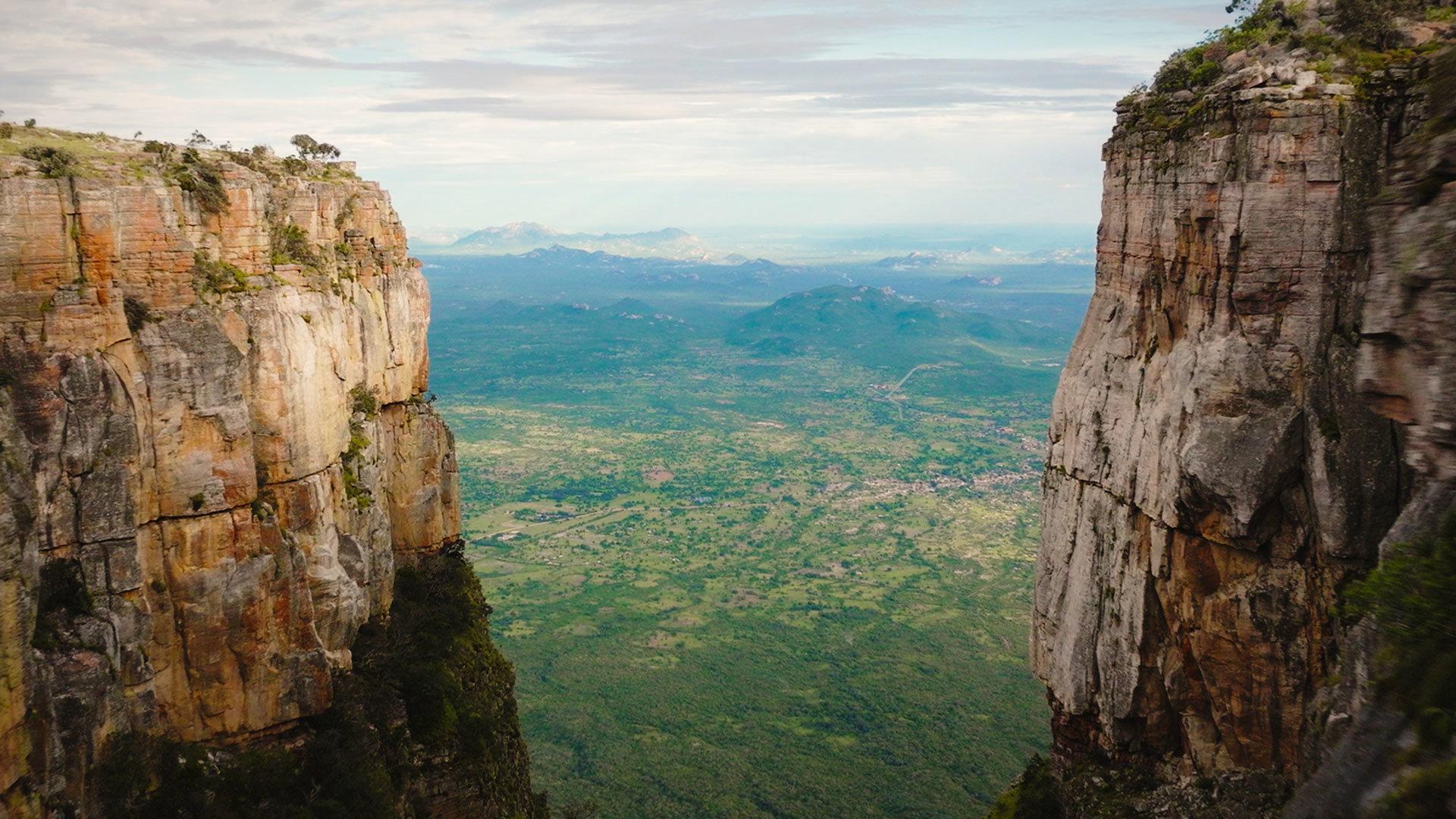 Hunting in Namibe, Angola: Natural Features, Wildlife, Regulations, Hunting Periods, Traditions, Interesting Facts and Clubs 