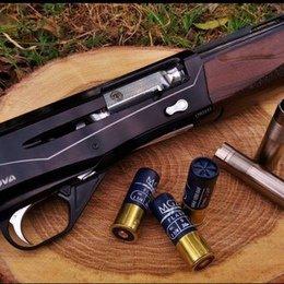 Puška HUGLU G12 Wooden 12/76, 710mm, 5 čokov je plinski polavtomat turške znamke Huglu.