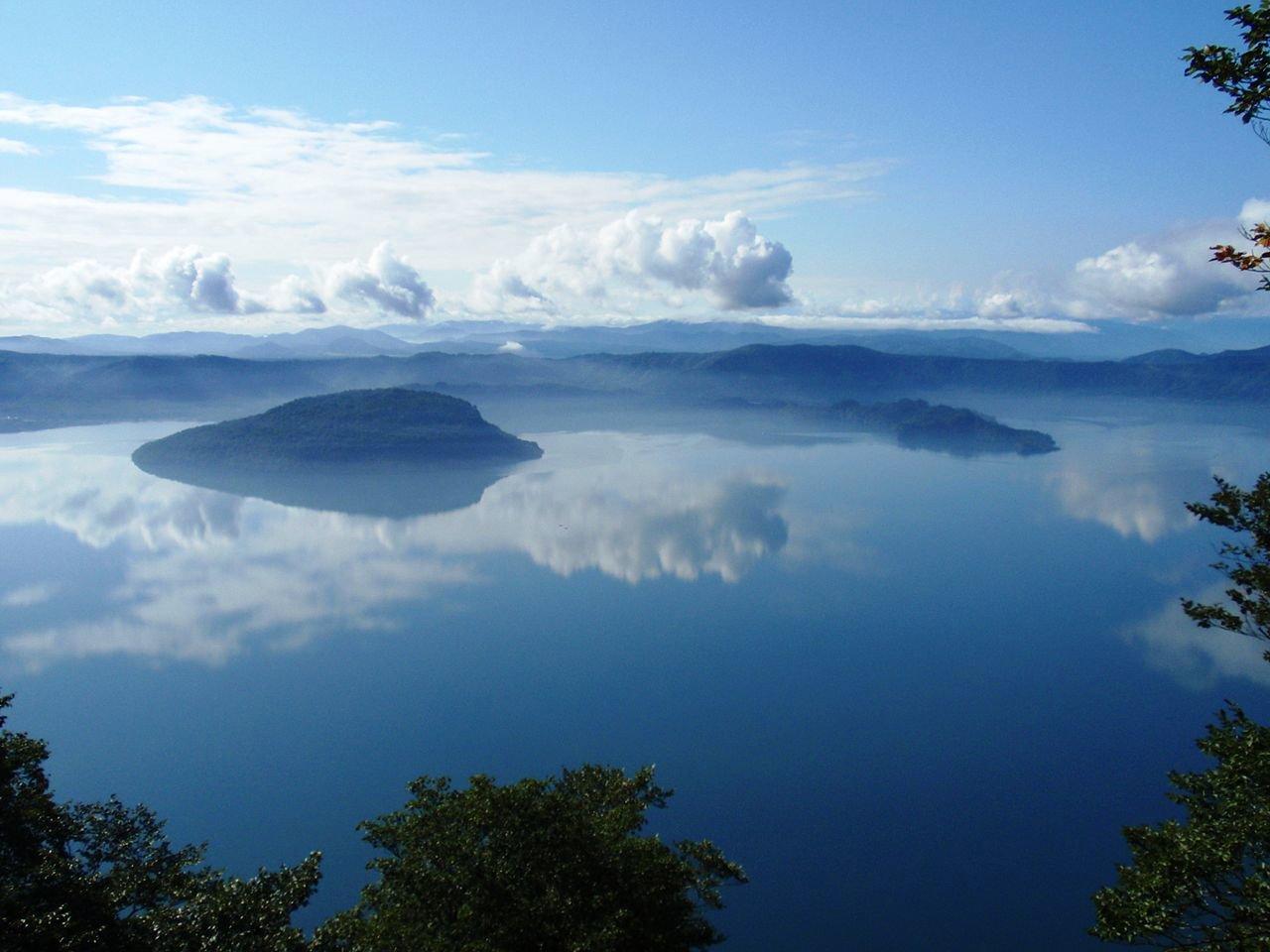 U Japanu postoji jezero Ikeda.
