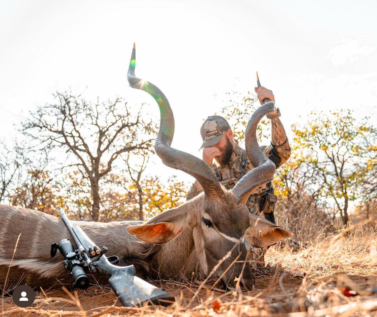 African Safari: A Guide to Hunt Animals.