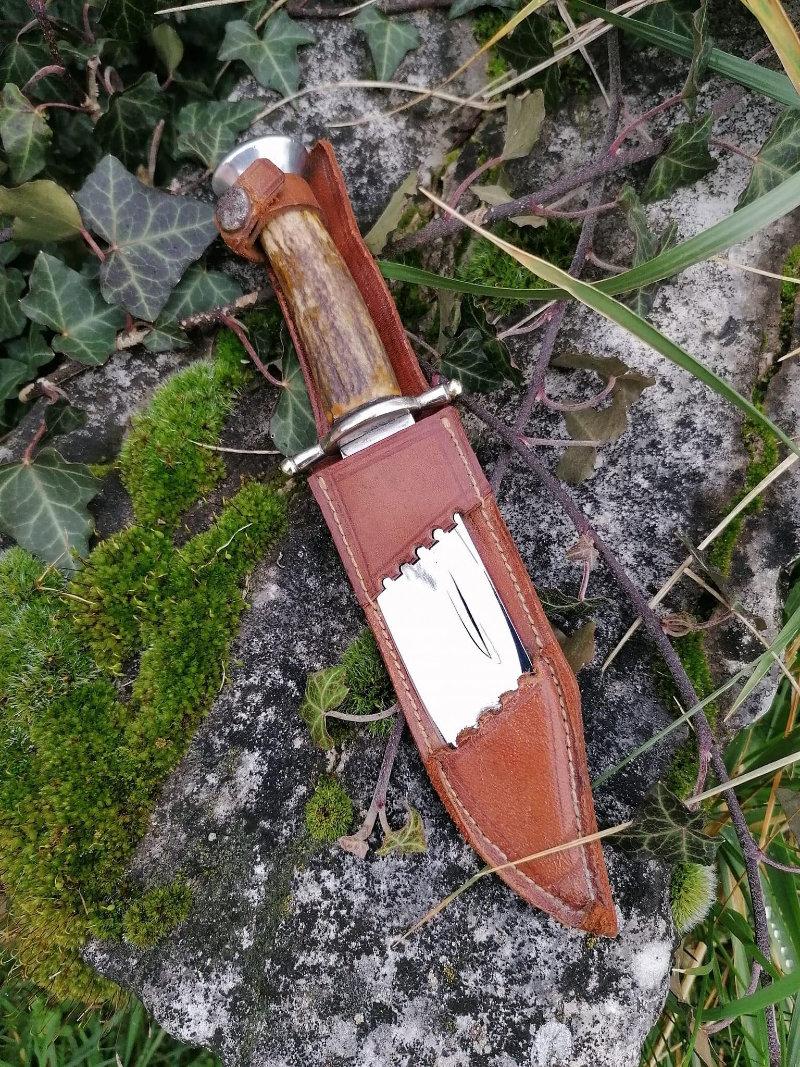 Je me sépare de ce couteau chasse