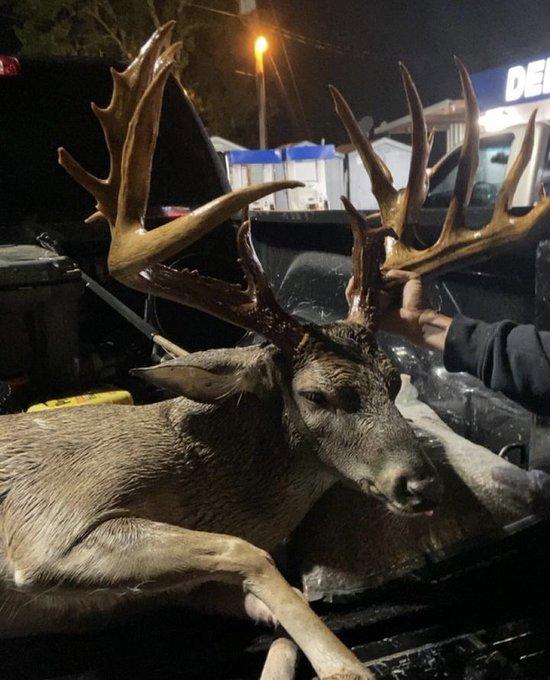 Congratulations to 14- year old Reili Brewer of Texas who just took what might be the new Youth State Record Whitetail.