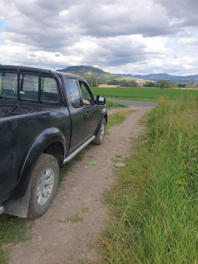 Vend Ford ranger de 20 11 beaucoup d'entretien fait il a 190000 km prix 14500€ TTC.