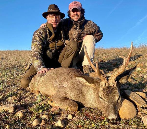 Beautiful and somehow, atypical, roebuck harvested by our Belgian friend after a more than exciting stalk.