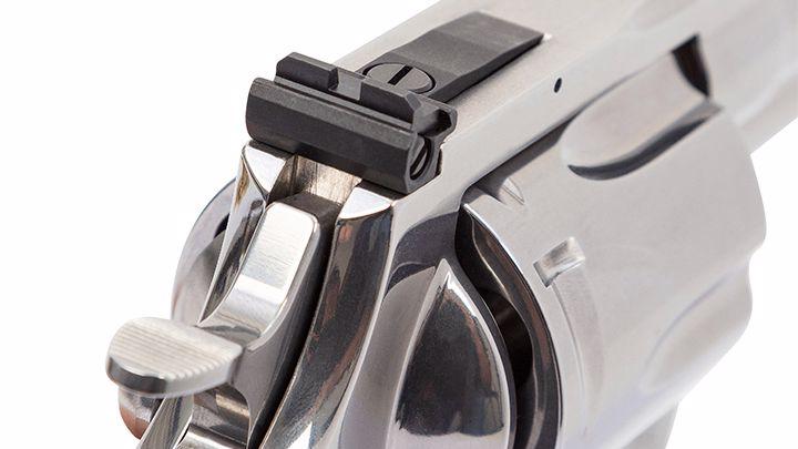 Hardware: Colt Anaconda