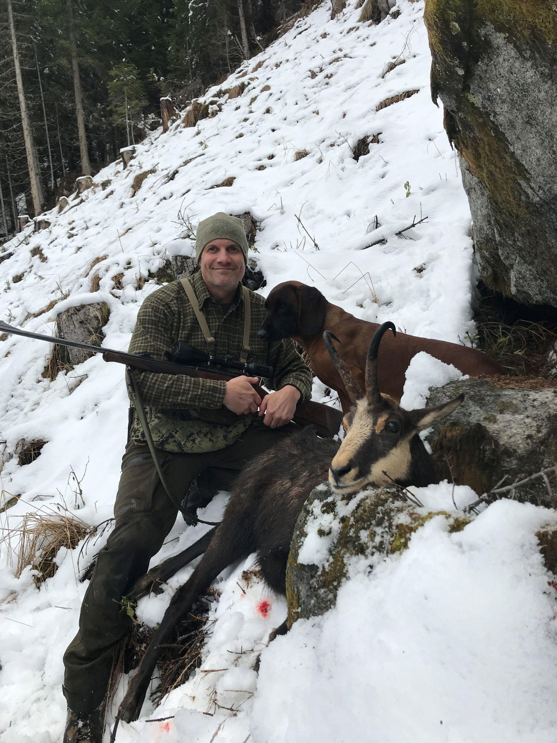 Die Jagd im Bezirk Wiener Neustadt Land: Jagdtermine, Vorschriften, Gegebenheiten, Aktivitäten, Wildbestände, Jagdmethoden, Vereine, Bräuche, Details