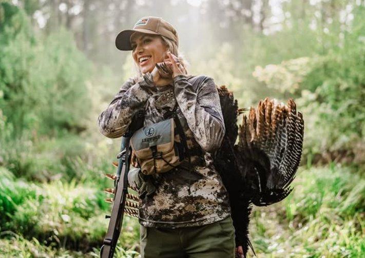 Eva Shockey — female hunter, blogger, and opinion leader in the world of ethical hunting