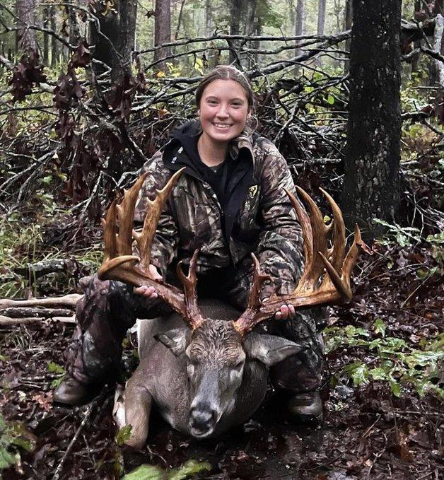 Congratulations to 14- year old Reili Brewer of Texas who just took what might be the new Youth State Record Whitetail.