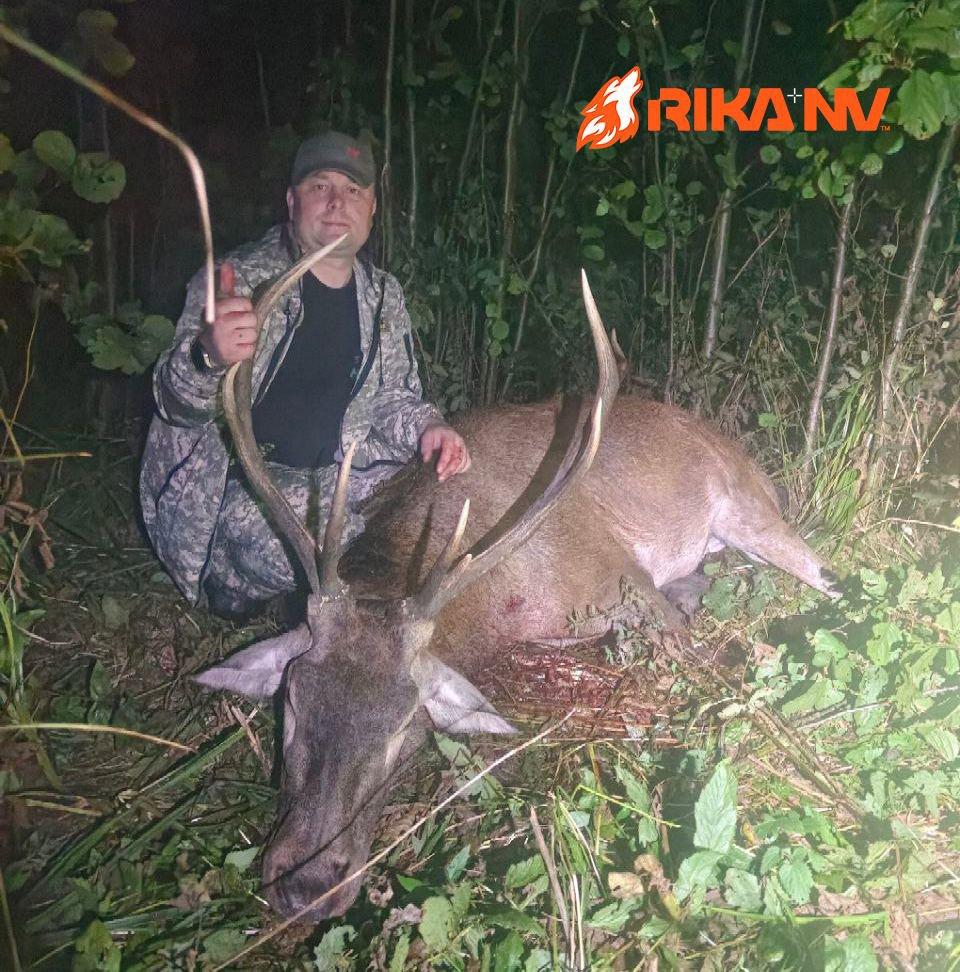 🦌💥Neki dan je Pavel Volodko, iz našeg kluba RikaNV u Bjelorusiji, izašao na kopno po trofejnog jelena!