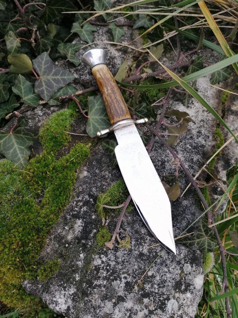 Je me sépare de ce couteau chasse