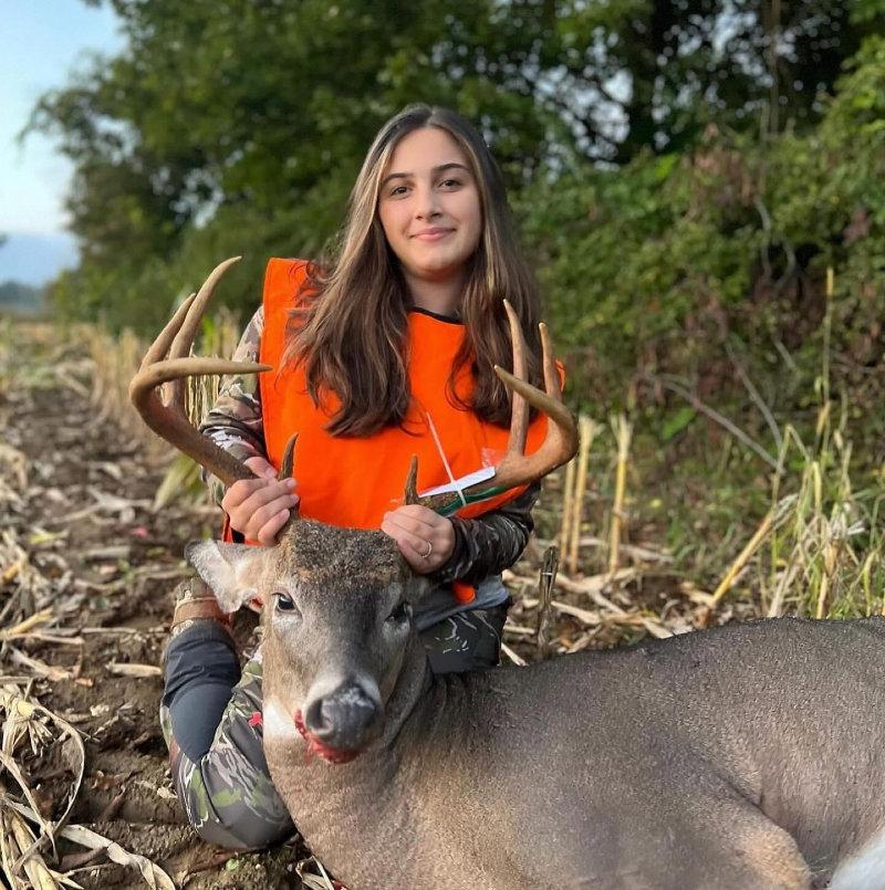 Talk about a first deer 👀👀👀