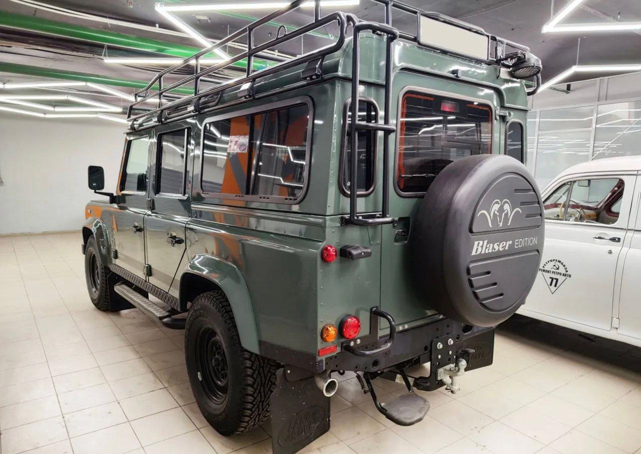 Оригинальная версия Land Rover Defender Blaser Edition, № 25 из 60