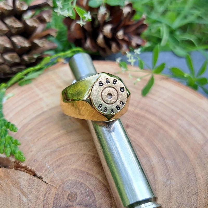 Quatre nouvelles chevalières sont disponibles dans ma boutique Etsy.