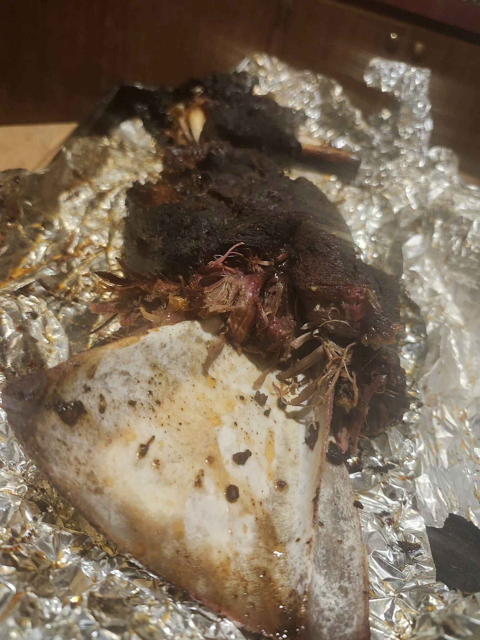 Smoked a deer shoulder then brown sugar wrapped in the oven at 400 for an hour 🔥 😋
