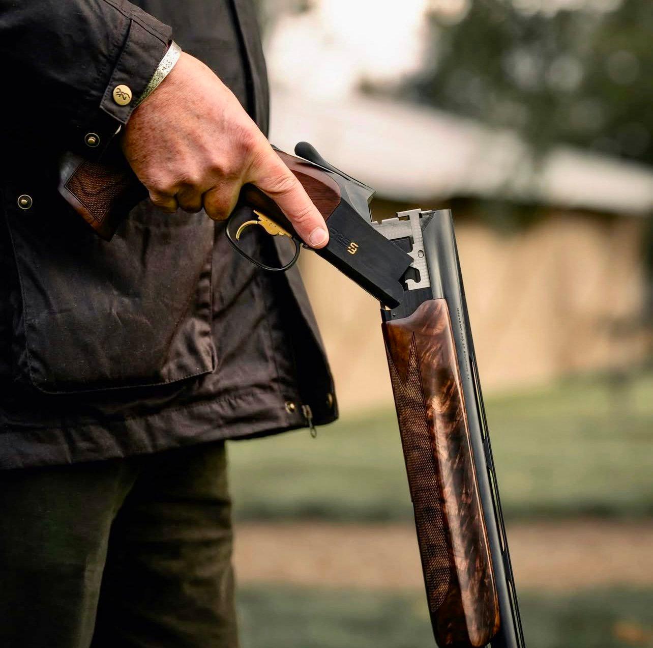 Browning 825 S3 Adjustable Review – Features, Chokes, Range & User Reviews, Price, Mods, Accessories & Shooters Tips.
