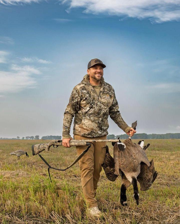 Randy Birdsong — Hunting Influencer & Blogger | HeadHunters TV Whitetail Tactics

Randy Birdsong — professional hunter, TV host and hunting Influencer & Blogger. Profile 