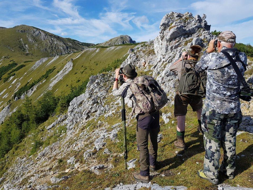 Die Jagd im Gebiet Deutschlandsberg: Tierbestände, Gruppen, Topographie, Gemeinschaft, Zeiträume, Jagdmethoden, Vorschriften, Bräuche, Aspekte        