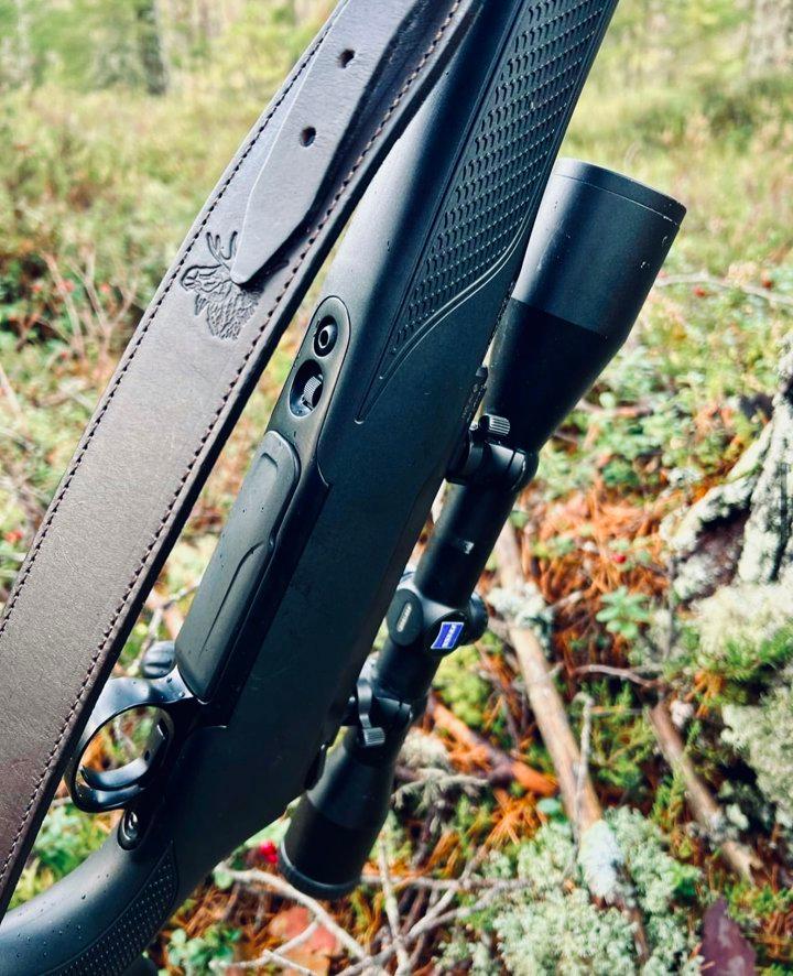Sauer 100 Classic XT Rifle Review: Full Specs, Caliber Options, Price, Hunting Use & Why It Stands Out.

1. Introduction to Sauer 100 Classic XT

The Sauer 100 Classic XT